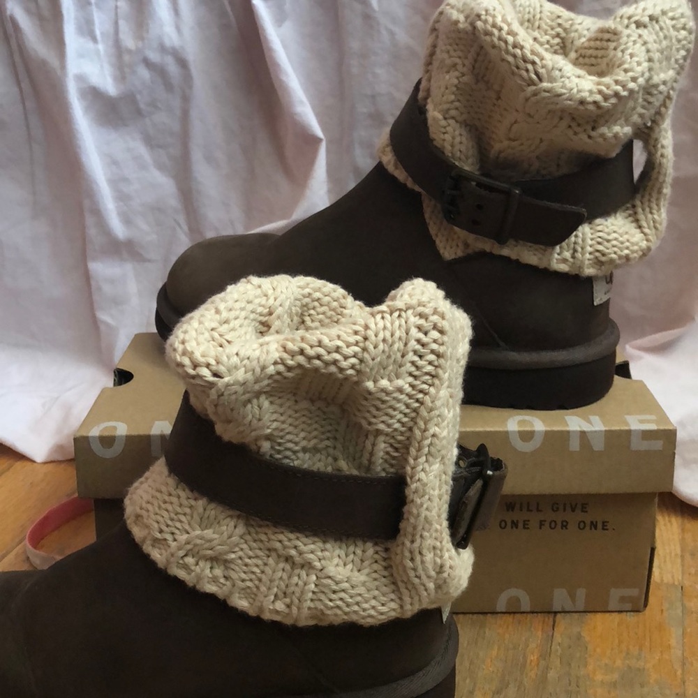 UGG Cassidee Buckle knit boots